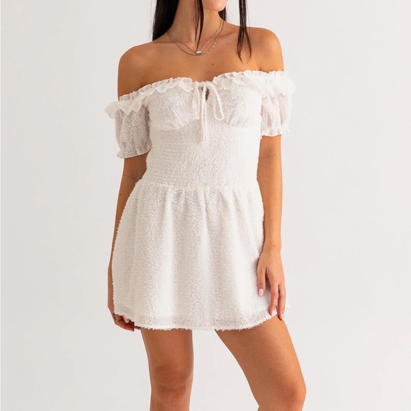 NWTS Le Lis White Boho "Carolina" Mini Dress XS Off The Shoulder - Picture 7 of 13